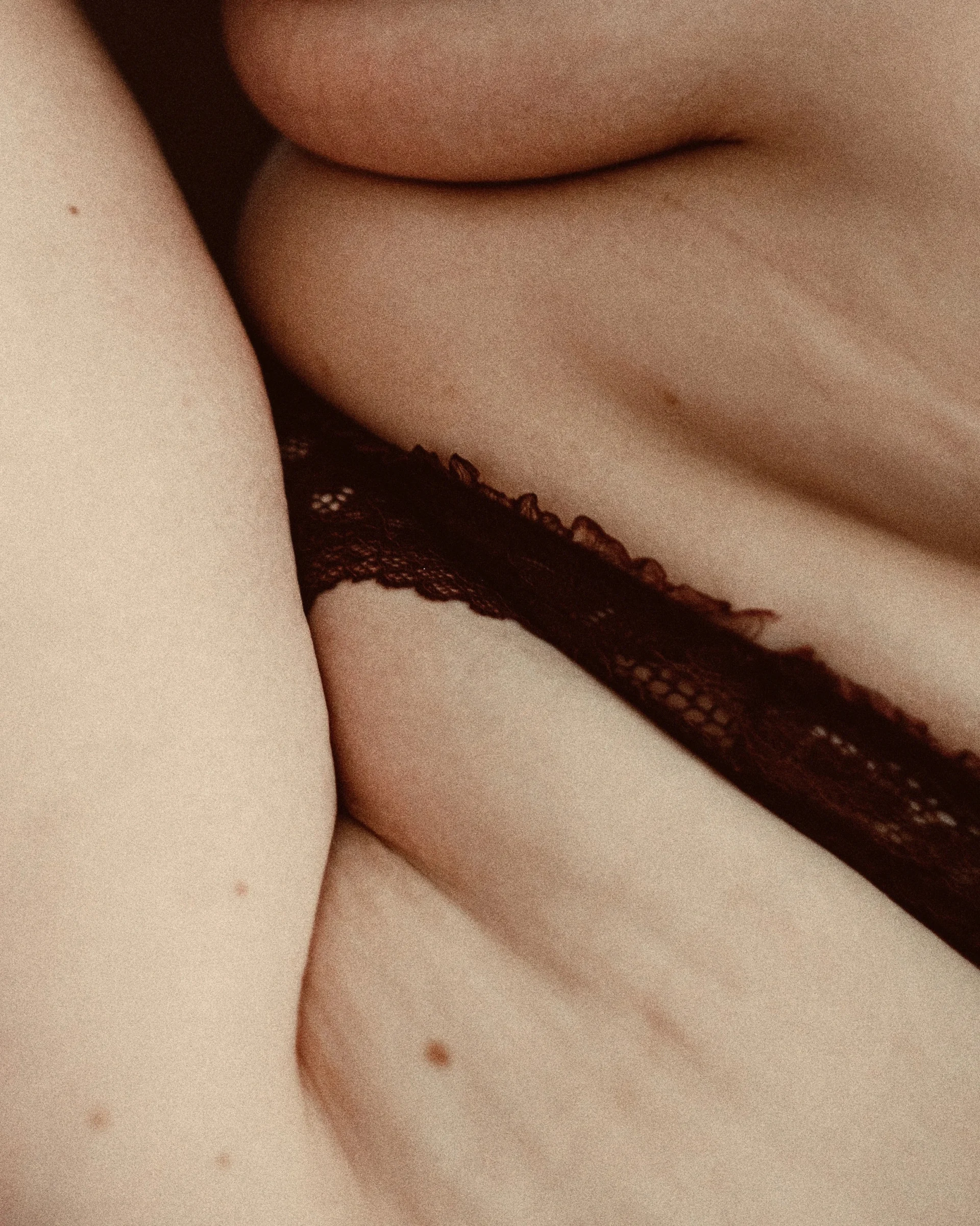 Prise de poids ménopause : pourquoi la graisse abdominale augmente et comment la réduire