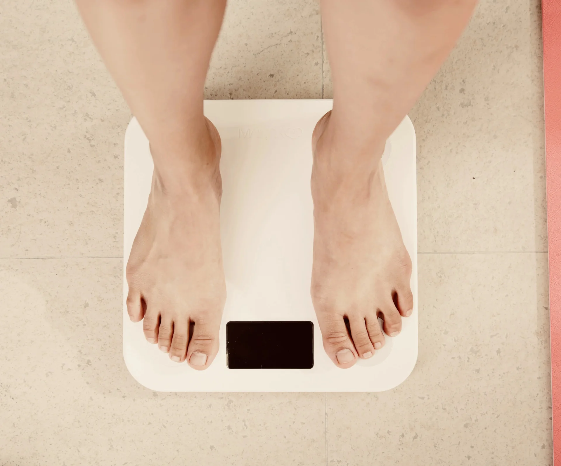Perte de poids ménopause : pourquoi la recomposition corporelle compte plus que la balance