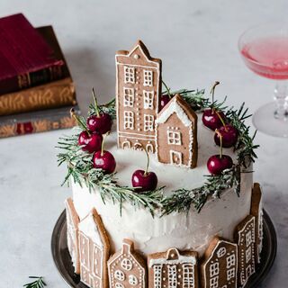 Et si on lâchait un peu la pression pendant les fêtes ? 🎄✨

Pas de conseils clichés ici, comme croquer des bâtonnets de carottes à l’apéro ou choisir une bûche aux fruits. Ce qui compte vraiment, c’est ce que vous faites au quotidien, toute l’année.

Les fêtes, c’est avant tout un moment de partage et de plaisir avec vos proches. Alors, profitez-en, faites-vous plaisir, mais sans utiliser ça comme excuse pour déraper complètement. Le juste équilibre, même pendant les moments festifs, c’est ça la clé ! 🔑💫

Bref : partagez, profitez et mangez !

#bienetre #reequilibragealimentaire #fetes2024 #plaisiretgourmandise #sante #coaching #noel2024